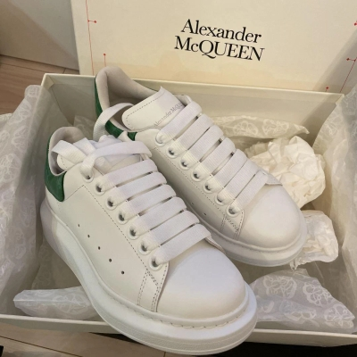 Alexander McQueen Weiß Grün