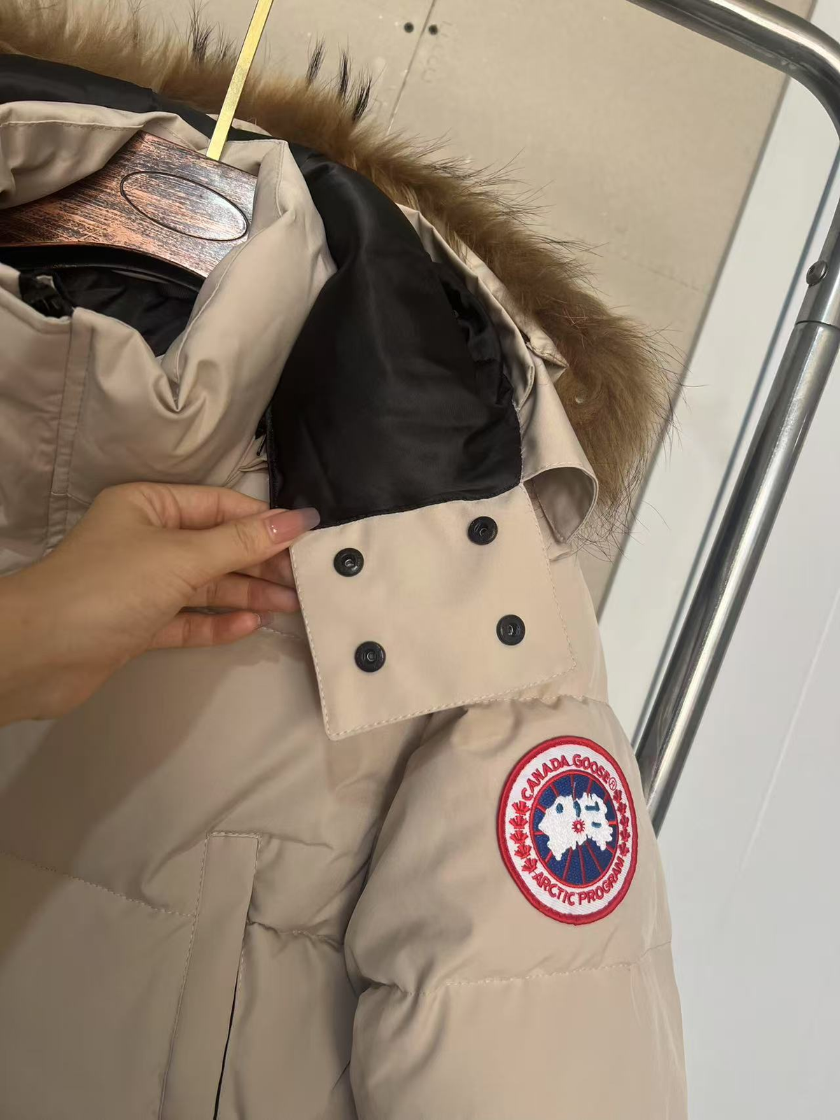 Canada Goose Wyndham Parka "Beige"