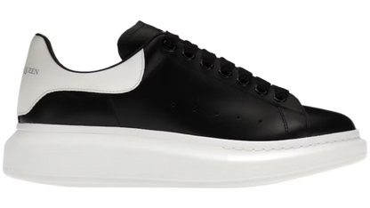 Alexander McQueen Oversized in Schwarz und Weiß