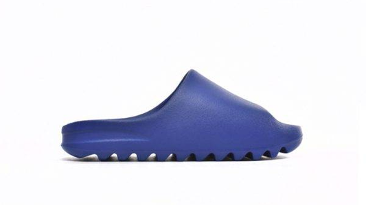 Yeezy Slide