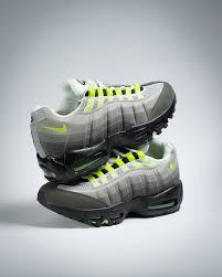 Nike Air Max 95 SP Undefeated Geo NYC Neon