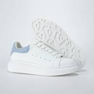 Alexander McQueen Oversized in Weiß, Grau und Blau