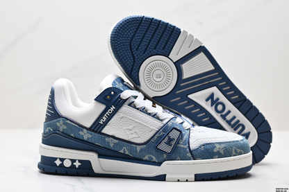 Louis Vuitton LV Trainer Monogram aus Denim