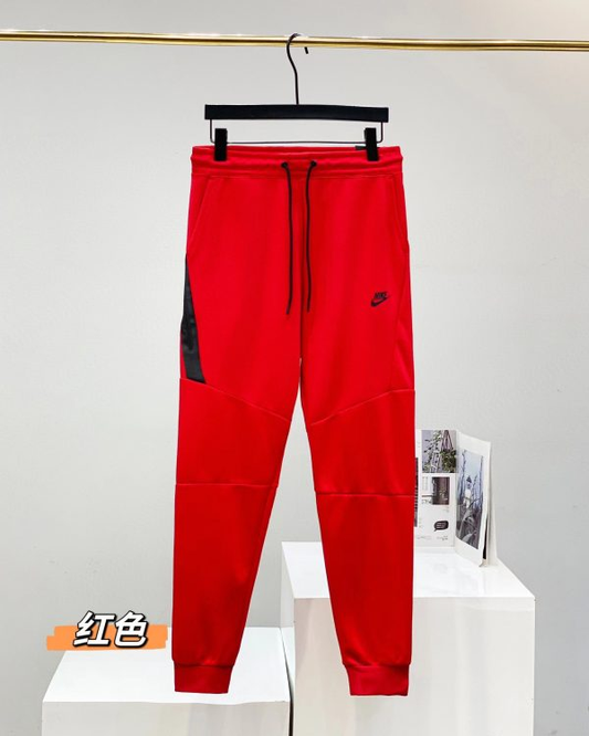 Rote Tech-Hose