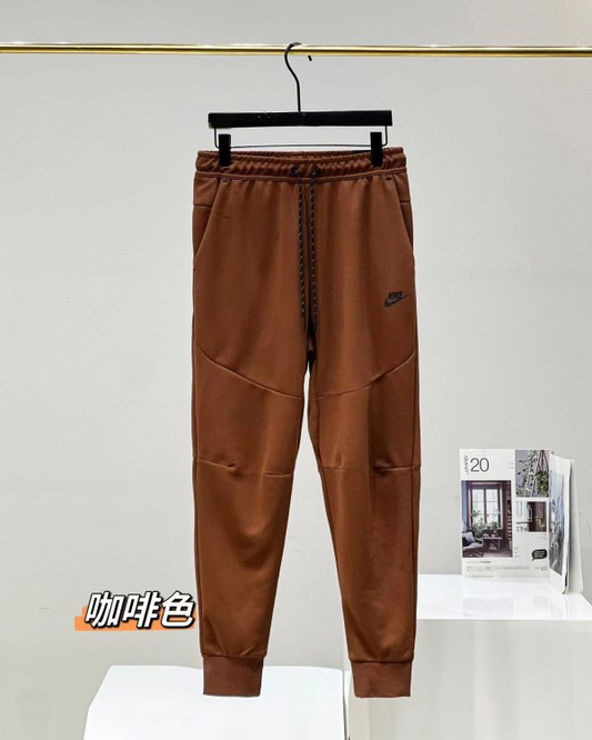Tech-Hose Braun