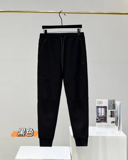 Schwarze Tech-Hose