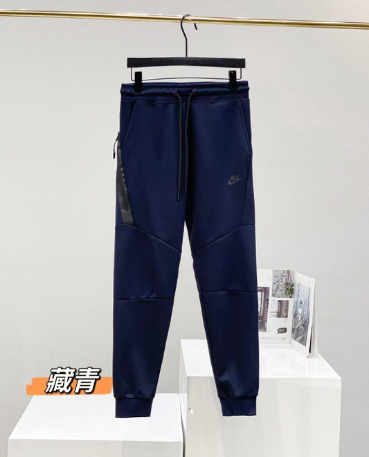 Blaue Tech-Hose