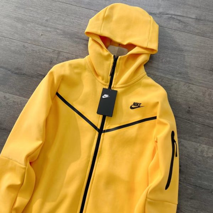 Nike tech Amarillo