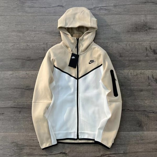 Nike Tech