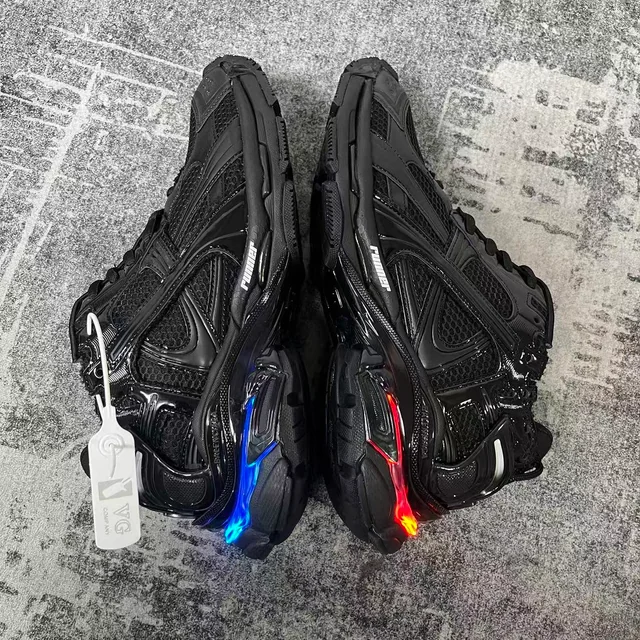 Balenciaga Runner LED Black