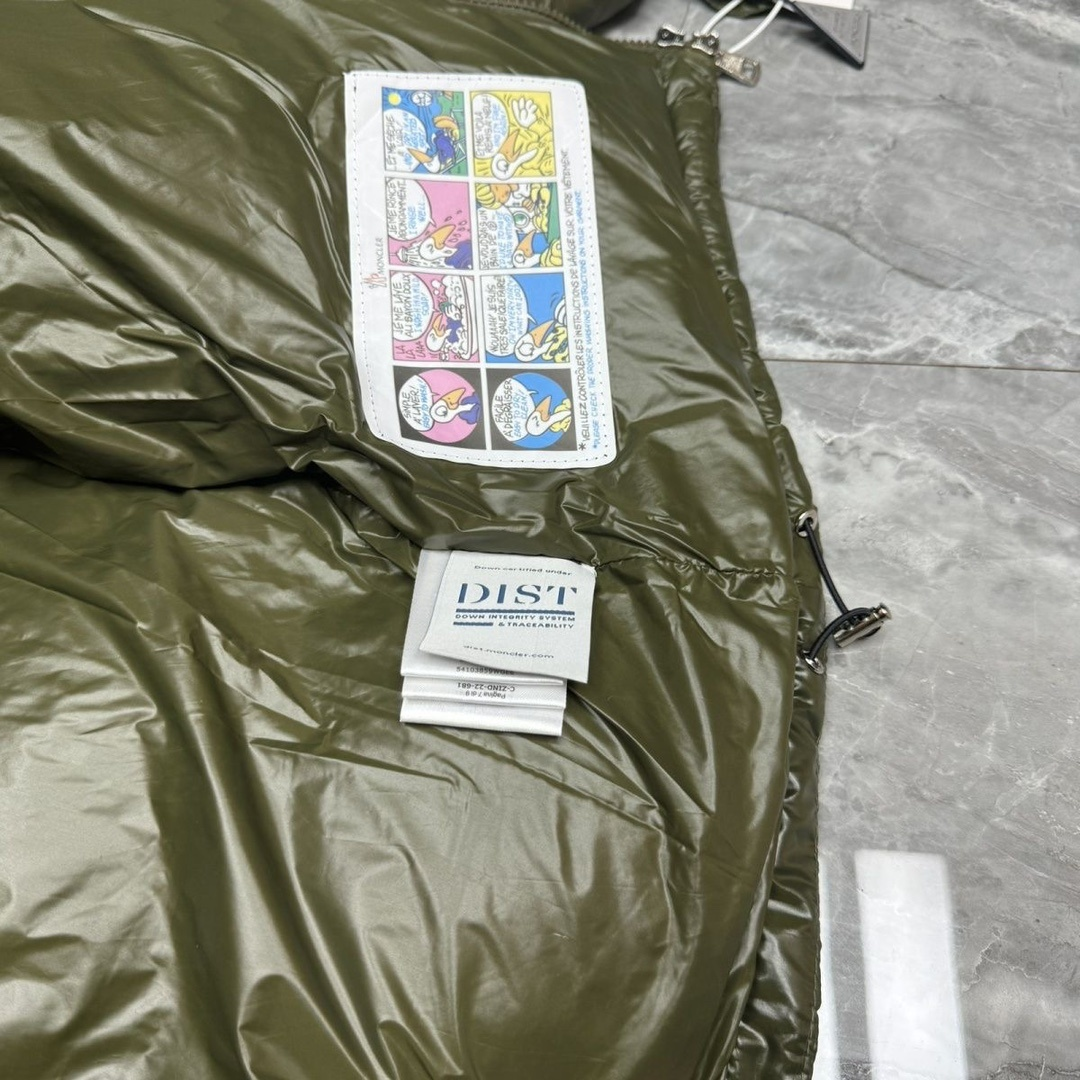 Moncler Montbeliard Down Jacket green