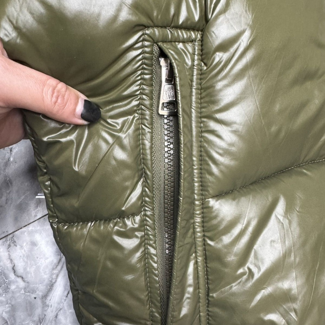 Moncler Montbeliard Down Jacket green
