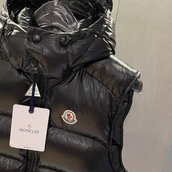 Jacket moncler Black sin mangas