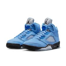 Nike Air Jordan 5 Retro UNC